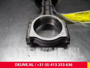 Renault Trafic Piston O61821 photo 2