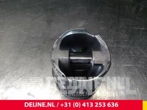 Renault Trafic Piston O61823 photo 3