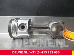 Gebruikte Zuiger Renault Master Prijs € 60,50 Inclusief btw aangeboden door van Deijne Onderdelen Uden B.V.