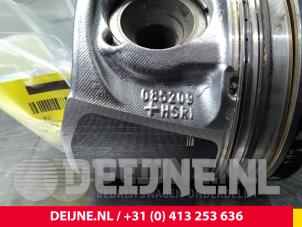 Renault Master Zuiger O61835 foto 4