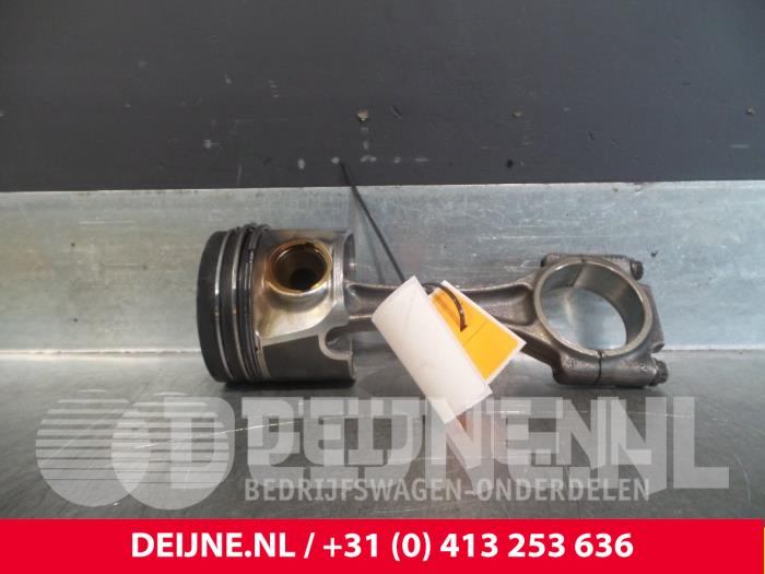 Gebruikte Zuiger Seat Ibiza Prijs € 50,00 Margeregeling aangeboden door van Deijne Onderdelen Uden B.V.