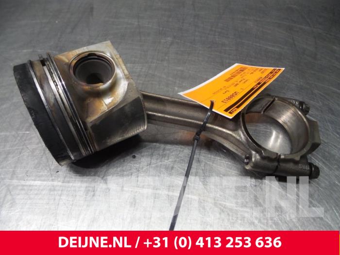 Gebruikte Zuiger Seat Ibiza Prijs € 90,75 Inclusief btw aangeboden door van Deijne Onderdelen Uden B.V.