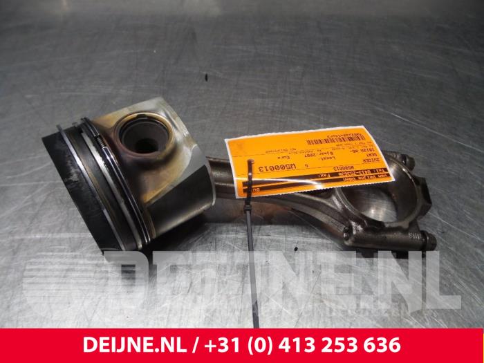 Gebruikte Zuiger Seat Ibiza Prijs € 90,75 Inclusief btw aangeboden door van Deijne Onderdelen Uden B.V.