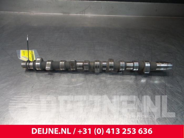 Volkswagen Crafter Camshaft O61886