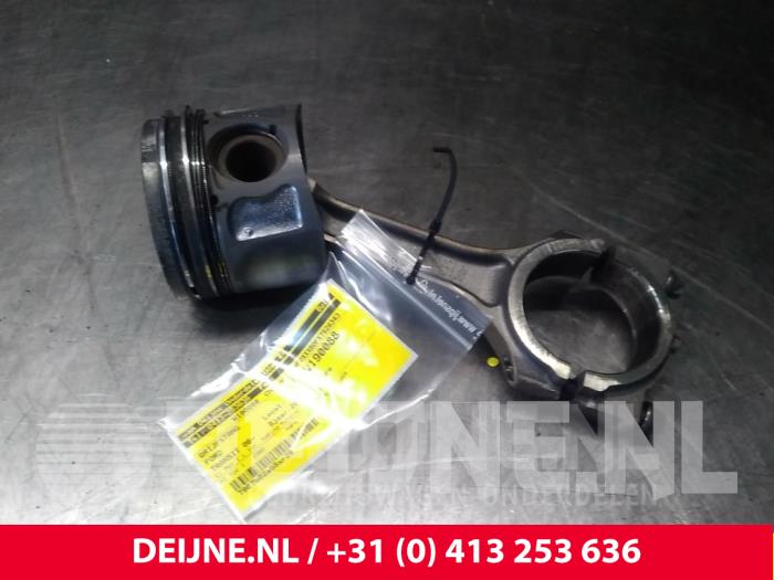 Gebruikte Drijfstang Ford Transit Prijs € 48,40 Inclusief btw aangeboden door van Deijne Onderdelen Uden B.V.