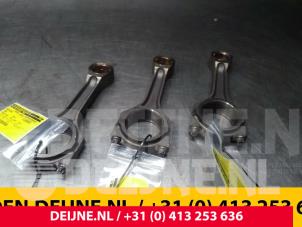 Gebruikte Drijfstang Ford Transit 2.2 TDCi 16V Prijs € 48,40 Inclusief btw aangeboden door van Deijne Onderdelen Uden B.V.