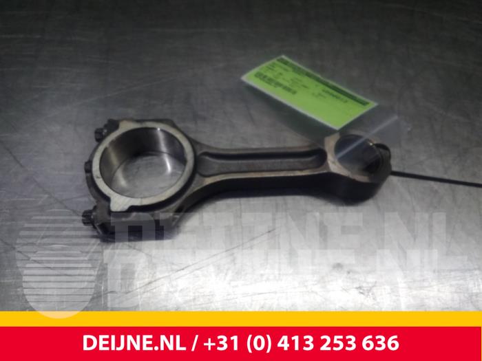 Gebruikte Drijfstang Ford Transit Prijs € 96,80 Inclusief btw aangeboden door van Deijne Onderdelen Uden B.V.