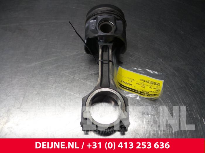 Gebruikte Drijfstang Ford Transit Prijs € 96,80 Inclusief btw aangeboden door van Deijne Onderdelen Uden B.V.