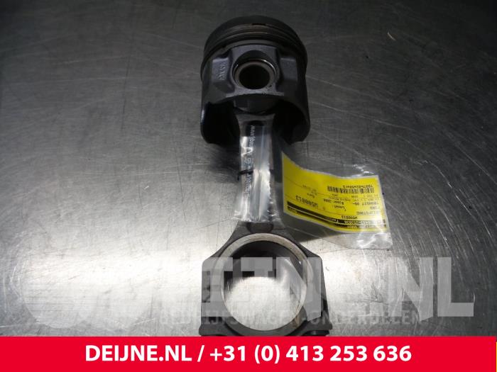 Gebruikte Drijfstang Ford Transit 2.4 TDCi 16V Prijs € 96,80 Inclusief btw aangeboden door van Deijne Onderdelen Uden B.V.
