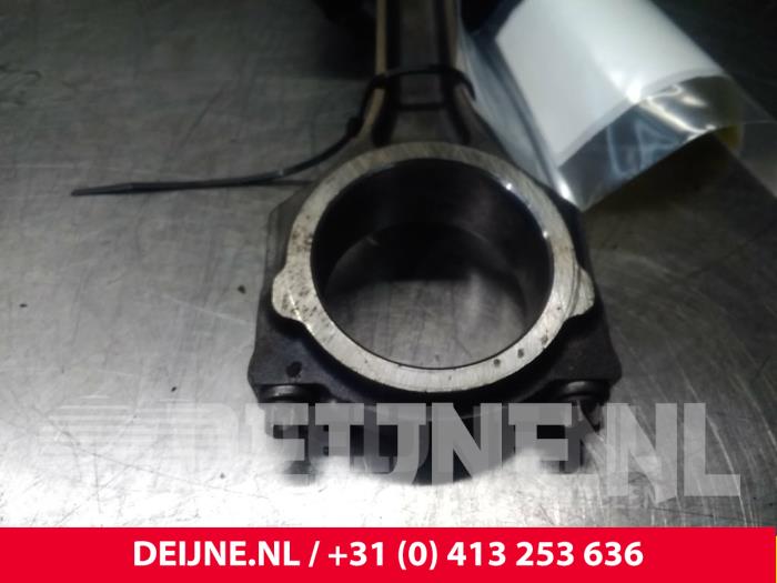 Drijfstang van een Ford Transit 2010