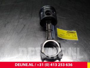 Gebruikte Drijfstang Ford Transit Prijs € 48,40 Inclusief btw aangeboden door van Deijne Onderdelen Uden B.V.