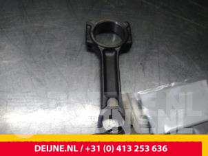 Gebruikte Drijfstang Mercedes Citan (415.6) 1.5 109 CDI Prijs € 72,60 Inclusief btw aangeboden door van Deijne Onderdelen Uden B.V.