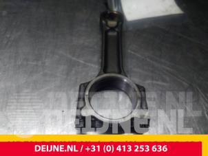 Drijfstang van een Mercedes-Benz Citan (415.6) 1.5 109 CDI 2014