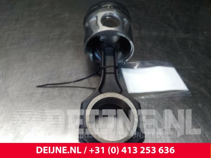 Mercedes Sprinter Pleuelstange O61988