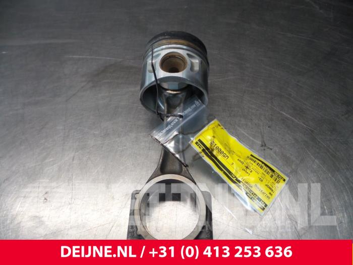 Gebruikte Drijfstang Volkswagen Transporter Prijs € 72,60 Inclusief btw aangeboden door van Deijne Onderdelen Uden B.V.
