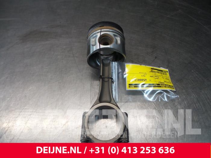 Gebruikte Drijfstang Volkswagen Transporter Prijs € 72,60 Inclusief btw aangeboden door van Deijne Onderdelen Uden B.V.