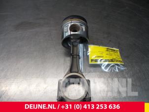 Gebruikte Drijfstang Volkswagen Transporter Prijs € 72,60 Inclusief btw aangeboden door van Deijne Onderdelen Uden B.V.