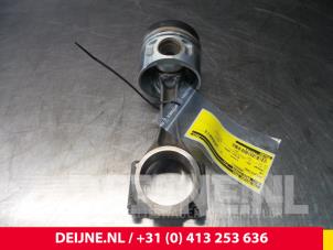 Gebruikte Drijfstang Volkswagen Transporter Prijs € 72,60 Inclusief btw aangeboden door van Deijne Onderdelen Uden B.V.