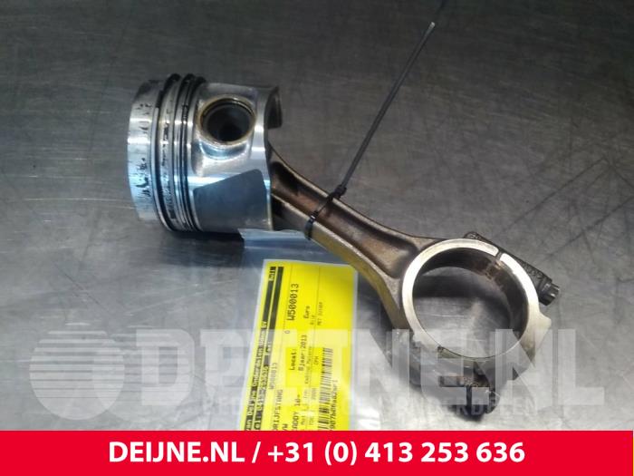 Gebruikte Drijfstang Volkswagen Caddy Prijs € 60,50 Inclusief btw aangeboden door van Deijne Onderdelen Uden B.V.