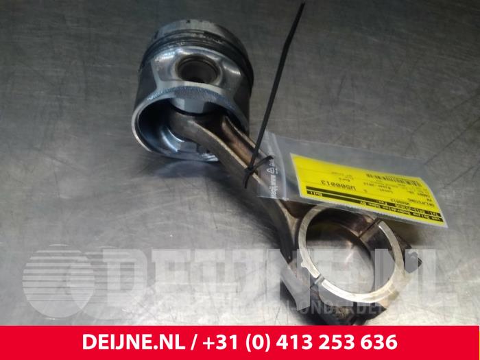 Gebruikte Drijfstang Volkswagen Caddy Prijs € 60,50 Inclusief btw aangeboden door van Deijne Onderdelen Uden B.V.
