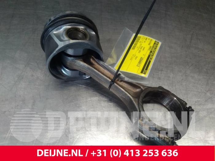 Gebruikte Drijfstang Volkswagen Caddy Prijs € 60,50 Inclusief btw aangeboden door van Deijne Onderdelen Uden B.V.