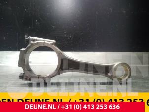 Gebruikte Drijfstang Volkswagen Crafter Prijs € 84,70 Inclusief btw aangeboden door van Deijne Onderdelen Uden B.V.