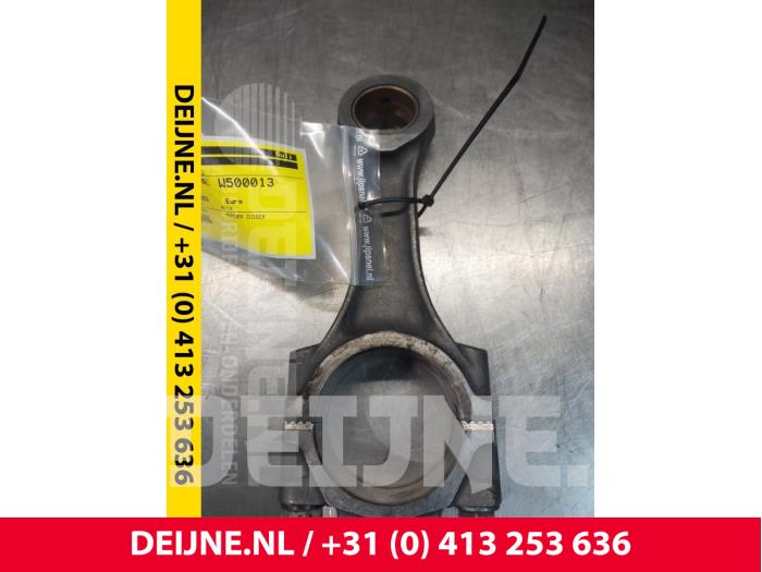 Gebruikte Drijfstang Iveco Daily Prijs € 84,70 Inclusief btw aangeboden door van Deijne Onderdelen Uden B.V.