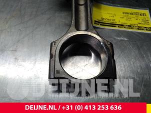 Renault Master Connecting rod O62125 photo 2