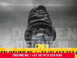 Gebruikte Krukas Renault Trafic Prijs € 211,75 Inclusief btw aangeboden door van Deijne Onderdelen Uden B.V.