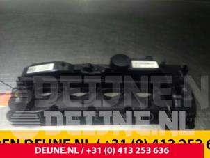 Gebruikte Kleppendeksel Mercedes B-Klasse Prijs € 121,00 Inclusief btw aangeboden door van Deijne Onderdelen Uden B.V.