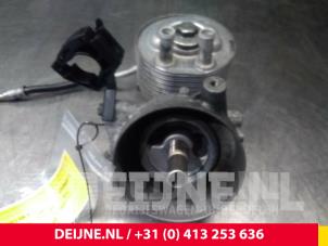Nissan Cab Star Oil filter housing O62610 photo 3