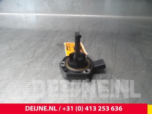 Volkswagen Caddy Olie niveau sensor O62620 foto 2