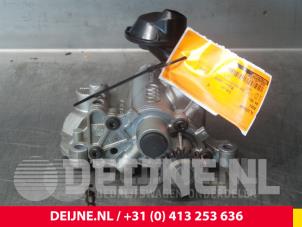Audi A4 Oliepomp O62710 foto 2