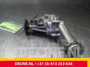 Mercedes Citan Oliepomp O62727 foto 2