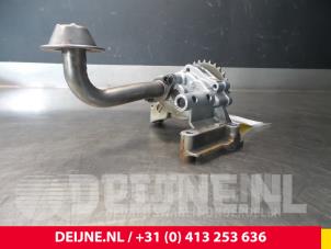 Volkswagen Transporter Oil pump O62738 photo 2