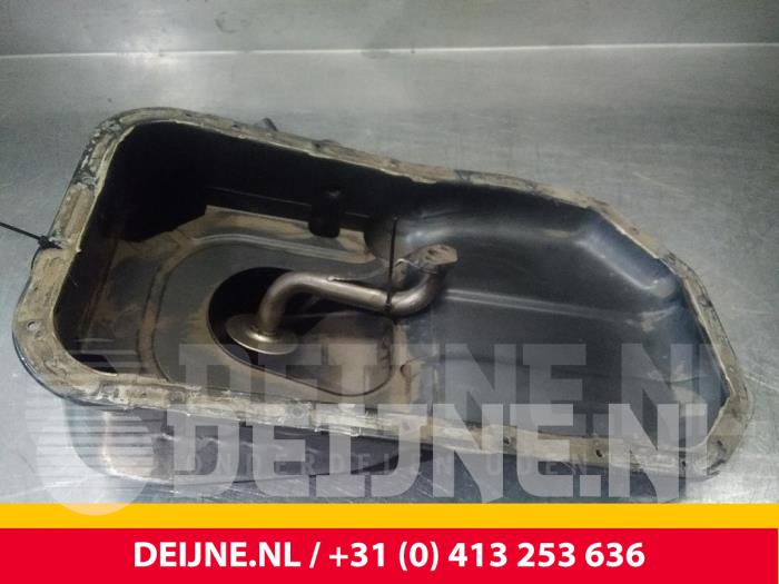 Gebruikte Carterpan Hyundai H200 Prijs € 72,60 Inclusief btw aangeboden door van Deijne Onderdelen Uden B.V.