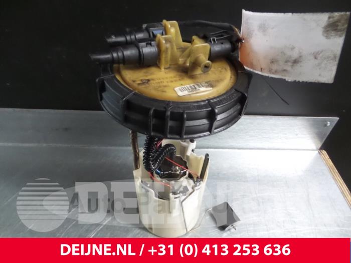 Gebruikte Tank element Pomp Mercedes Sprinter 3,5t (906.63) 209 CDI 16V Prijs € 42,35 Inclusief btw aangeboden door van Deijne Onderdelen Uden B.V.