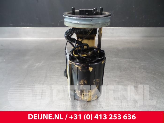 Gebruikte Tank element Pomp Volkswagen Transporter Prijs € 60,50 Inclusief btw aangeboden door van Deijne Onderdelen Uden B.V.