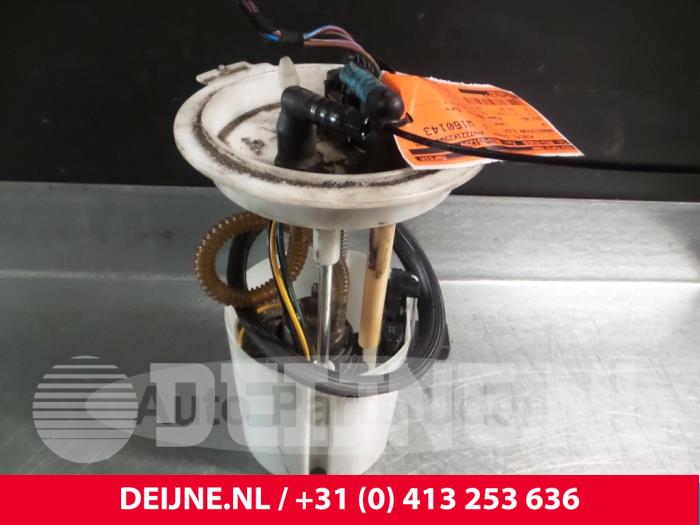 Gebruikte Tank element Pomp Volkswagen Golf Prijs € 24,00 Margeregeling aangeboden door van Deijne Onderdelen Uden B.V.