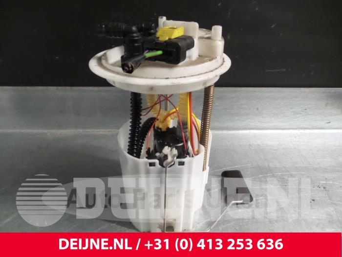 Gebruikte Brandstofpomp Elektrisch Fiat Qubo 1.3 D 16V Multijet Prijs € 84,70 Inclusief btw aangeboden door van Deijne Onderdelen Uden B.V.