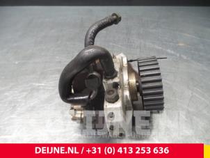 Opel Astra Mechanical fuel pump O63377 photo 2