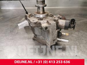 Citroen Berlingo Brandstofpomp Mechanisch O63440 foto 2