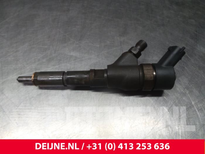 Gebruikte Verstuiver (diesel) Peugeot Expert Prijs € 72,60 Inclusief btw aangeboden door van Deijne Onderdelen Uden B.V.