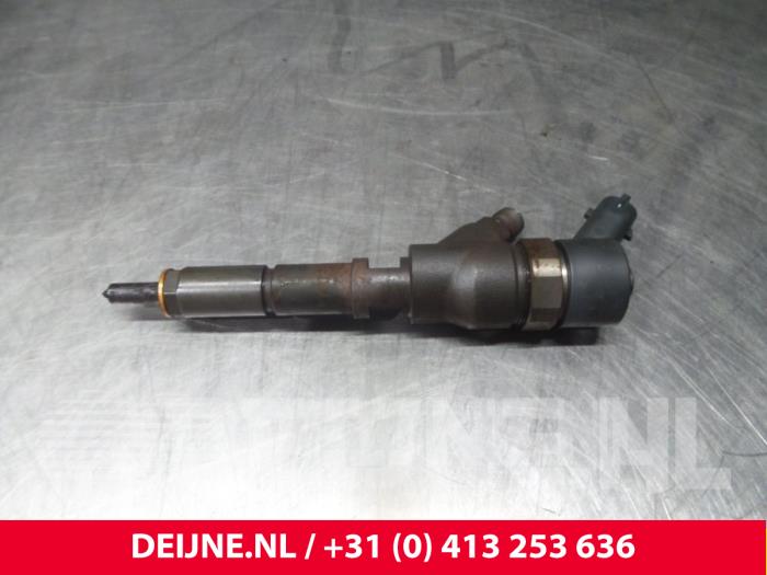 Gebruikte Verstuiver (diesel) Peugeot Expert Prijs € 72,60 Inclusief btw aangeboden door van Deijne Onderdelen Uden B.V.