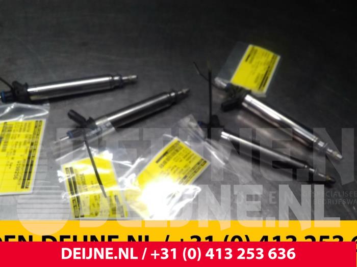 Mercedes C-Klasse Injector (benzine injectie) O64029