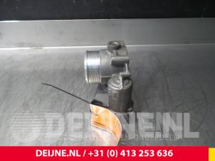 Audi A4 Gasklephuis O64100 foto 4