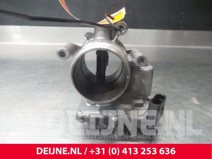 Audi A4 Drosselklappengehäuse O64101