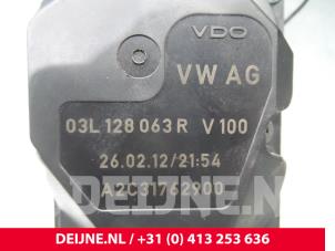 Audi Q5 Gasklephuis O64102 foto 3
