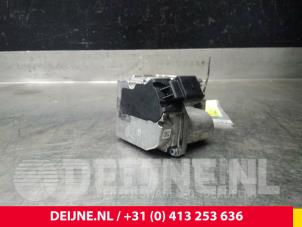 Audi A4 Drosselklappengehäuse O64113 foto 2