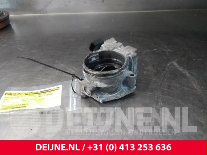 Audi A4 Gasklephuis O64115